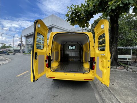 xe_tải_van_2_chỗ_thaco_màu_vàng