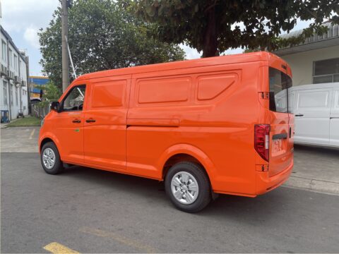 thaco_van_2_chỗ_màu_cam_thùng_2m9_945kg