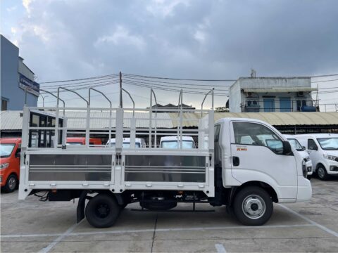 xe_tải_kia_k250_thùng_bạt